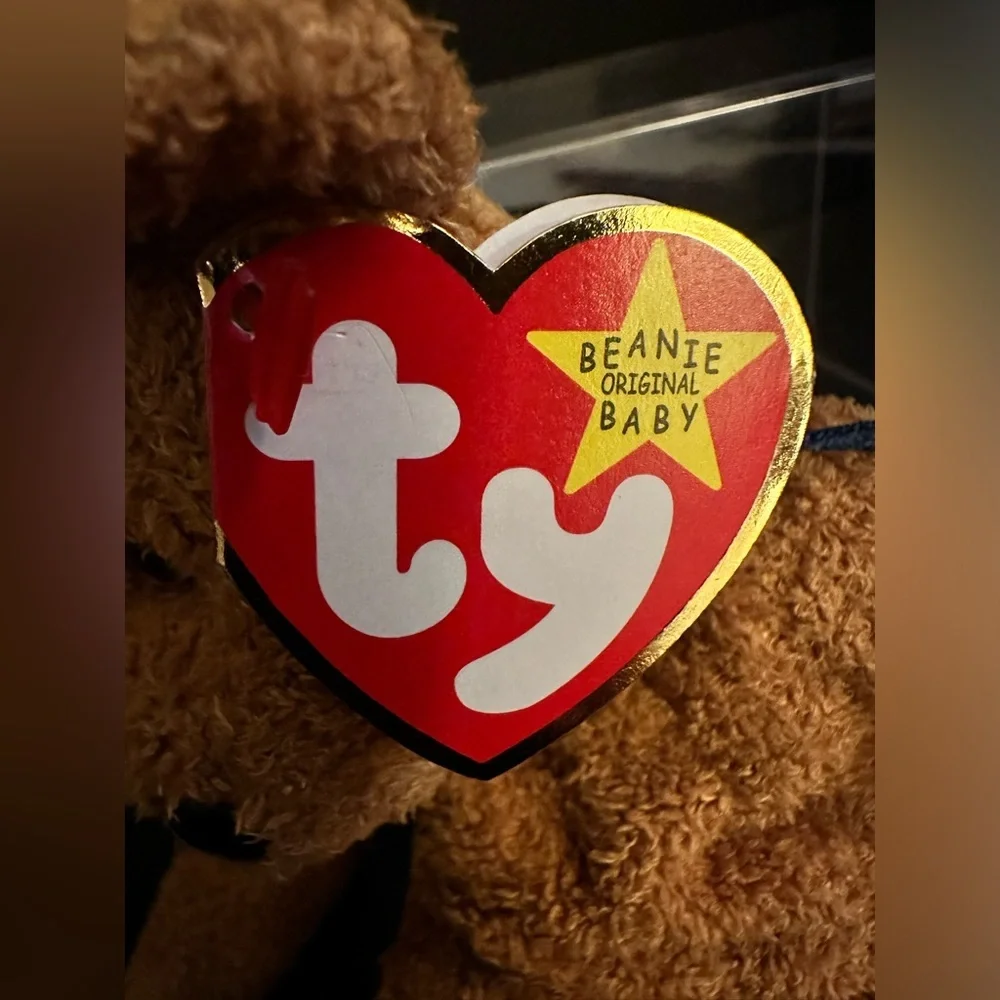 Ty Fuzz the Bear Beanie Baby 1998/1999 P.E. Pellets Near Mint w Case